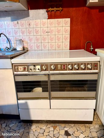 Cuisinière ancienne