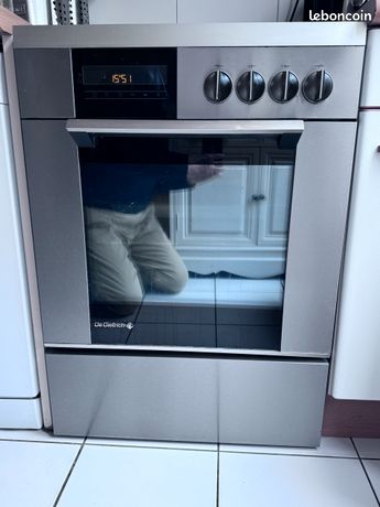 Cuisinière de marque de Dietrich