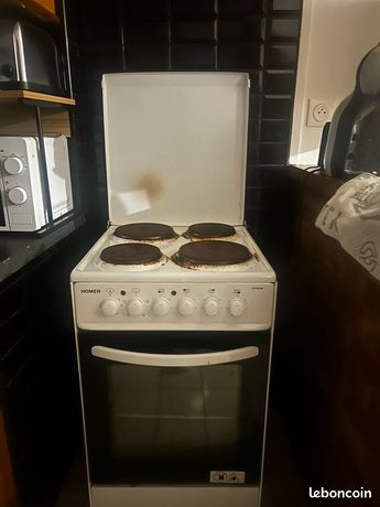 Cuisinière électrique avec four