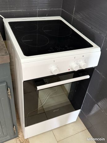 Cuisinière électrique avec four