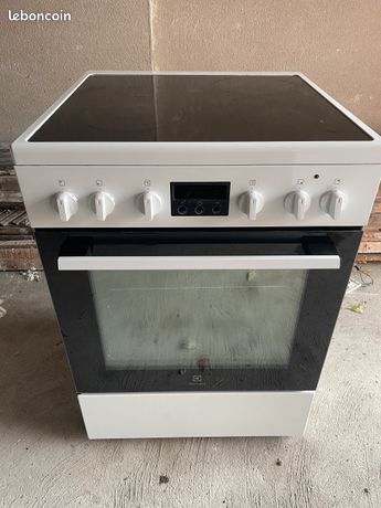 Cuisinière électrique Electrolux bon état