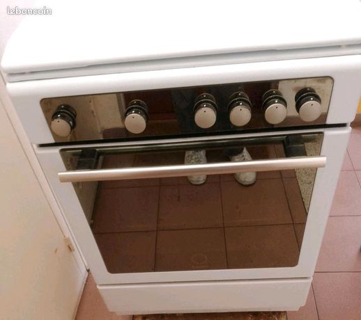 Cuisinière électrique et gaz