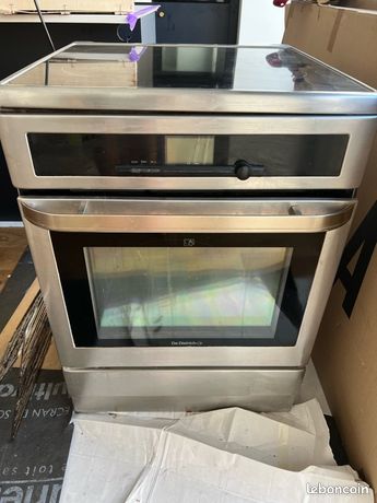 Cuisinière électrique four + plaque induction De Dietrich