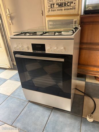 Cuisinière gaz Bosch digital Serie 4