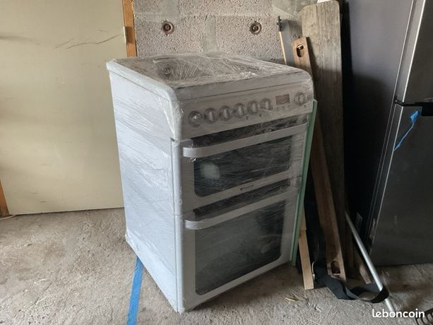 Cuisinière gaz/electric hot point