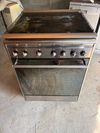 Cuisinière gaziniere smeg inox