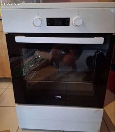 Cuisinière induction Beko