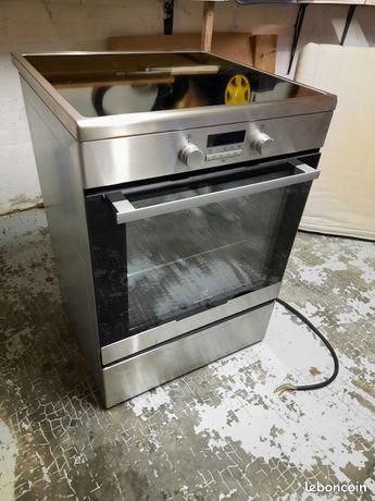 Cuisinière induction Electrolux 3 plaques four chaleur tournante