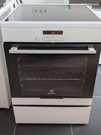 Cuisinière induction Electrolux