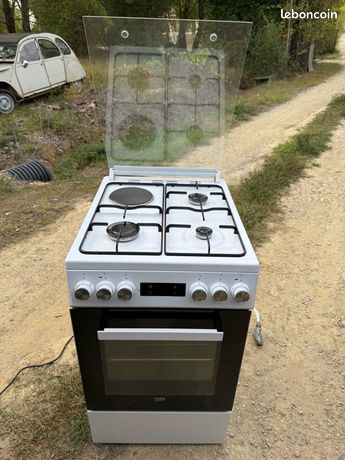 Cuisinière mixte Beko Gaz + Électrique