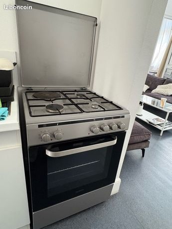 Cuisinière mixte VALBERG – Très bon état– Garantie jusqu’en septembre 2026