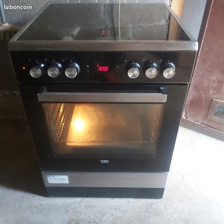 Cuisinière vitrocéramique BEKO