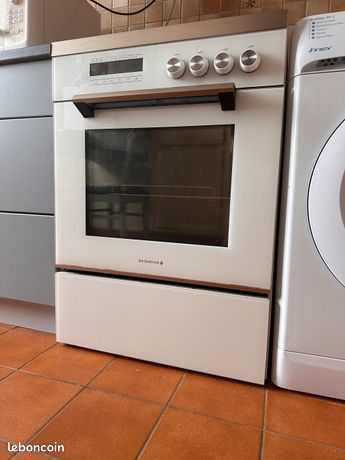 Cuisinière vitrocéramique De Dietrich DCV1568W