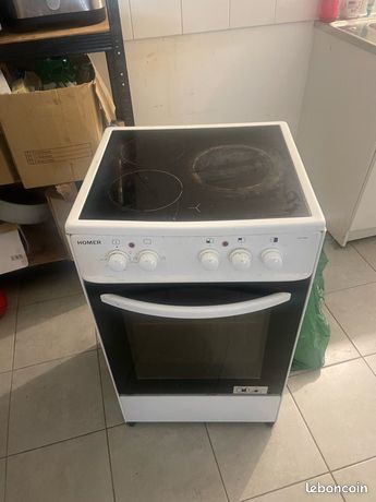 Cuisinière vitrocéramique HOMER HCF 156 W