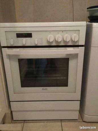 Cuisinière vitrocéramique sauter