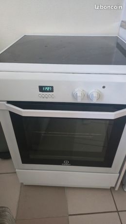 Cuisinière électrique 4 feux