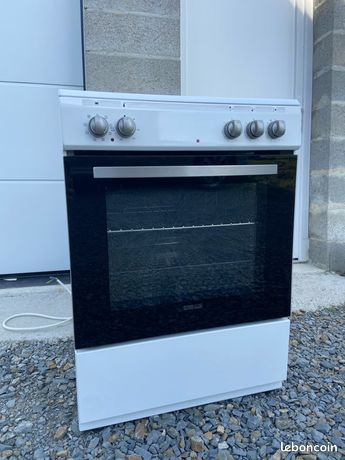 Cuisinière/gaziniere