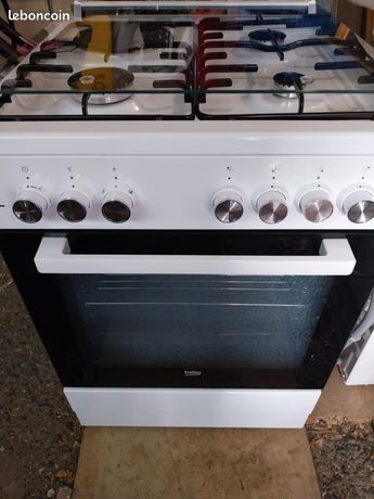 Cuisinière mixte four hors service