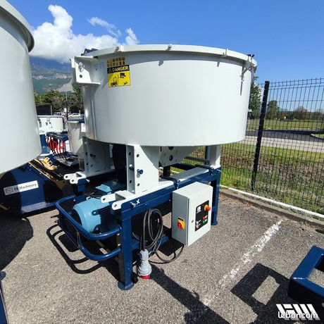 Cuve 600L/800L ou 1200L à béton pour agriculteur prise de force hydraulique ou électrique