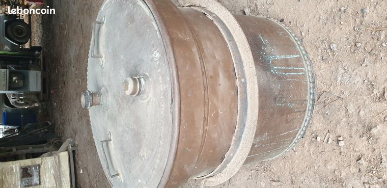 Cuve alambic en cuivre