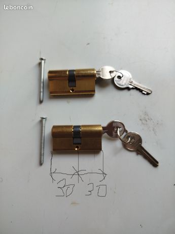 Cylindre pour porte 30 x 30