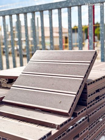 Dalles composite 40x40 cm – Coloris Black ou Chocolat