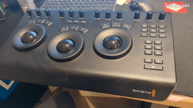 DaVinci Resolve Micro Panel