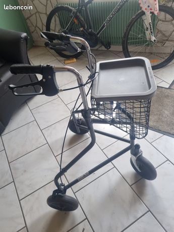Déambulateur 3 roues