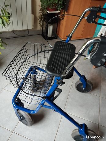 Déambulateur 4 roues pliable