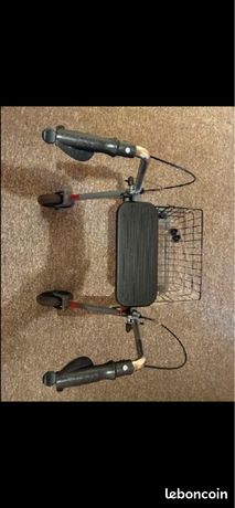 Déambulateur 4 roues pliant