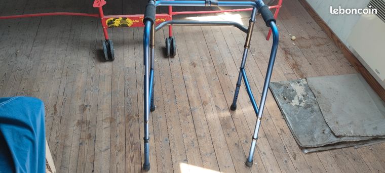 Déambulateur aluminium bleu