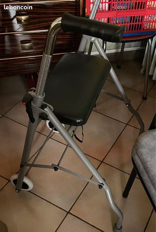 Déambulateur neuf 40