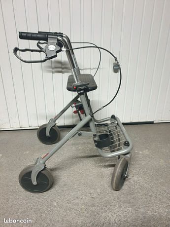 Deambulateur pliable 4 roues