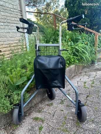 Déambulateur pliable Rollator à 3 roues
