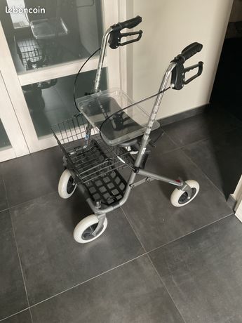 Deambulateur pliant 4 roues