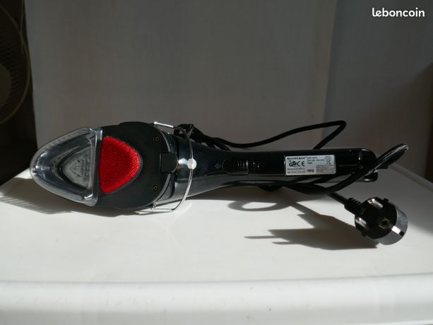 Défroisseur à main