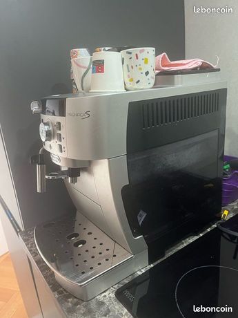 Delonghi ECAM22 110 SB Magnifica S