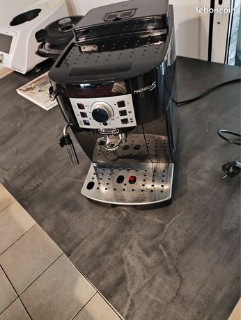 Delonghi magnifica s grain machine café