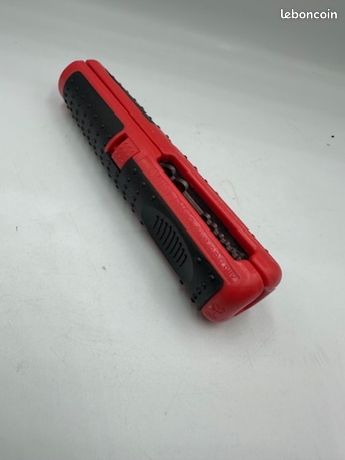 Dénudeur électricien