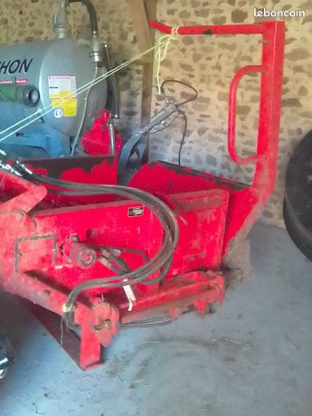 Derouleuse agram balle ronde