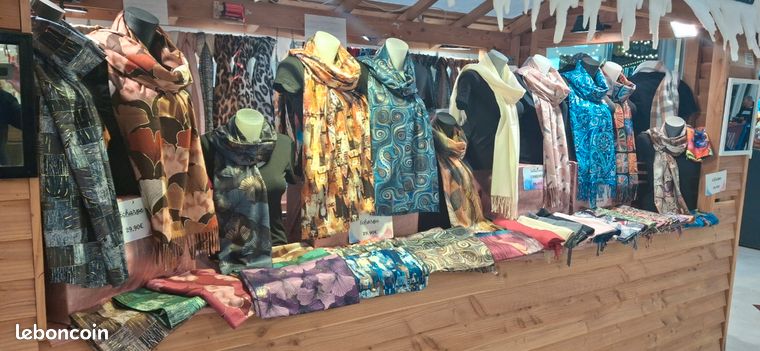 Destockage 1300 echarpesetoles foulard -50% prix grossiste
