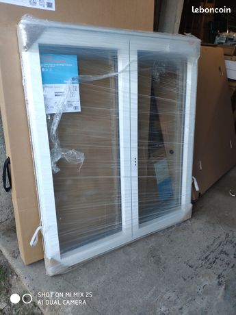 Destockage Fenêtre aluminium blanc oscillo-battante 2 vantaux h.135 x l.120 cm - GoodHome neuf
