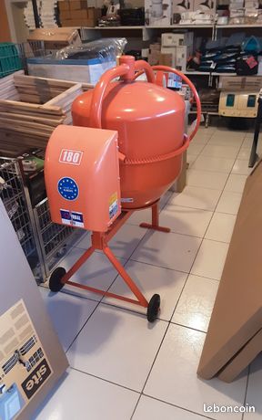 Bétonnière électrique avec 2 roulettes 180 L