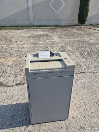 Destructeur / Broyeur de papier IDEAL