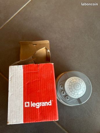 Détecteur de mouvement Legrand neuf