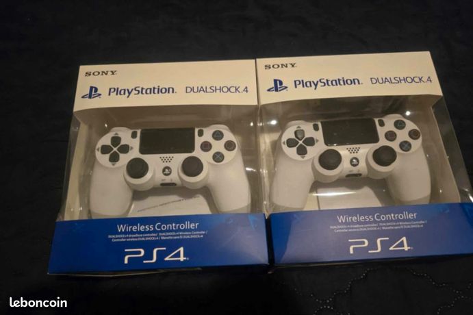 Deux manettes de ps4 neuves sans fil Bluetooth