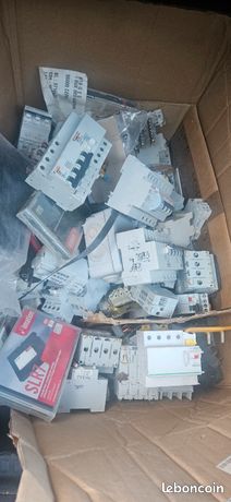Disjoncteur a vendre prix cassé
