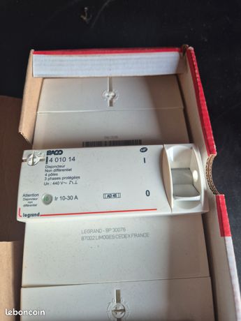 Disjoncteur baco Triphase