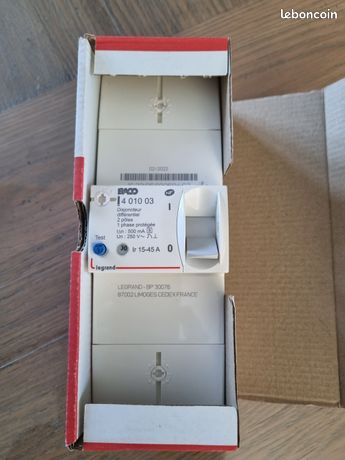 Disjoncteur de branchement bipolaire 15-45 A 500 mA sélectif