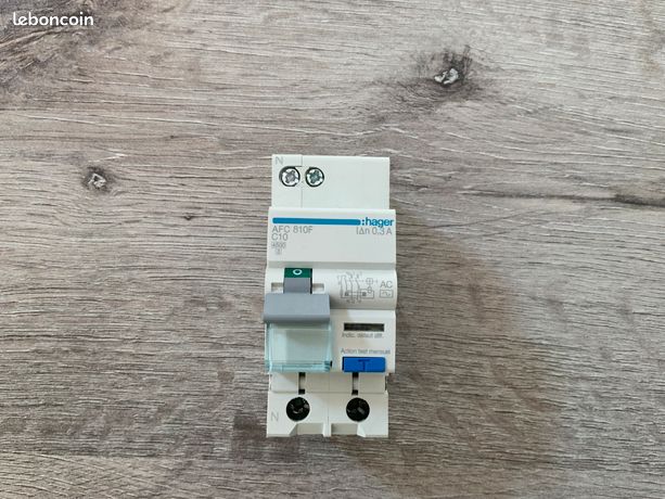 Disjoncteur différentiel 10 Ampères 30 ma